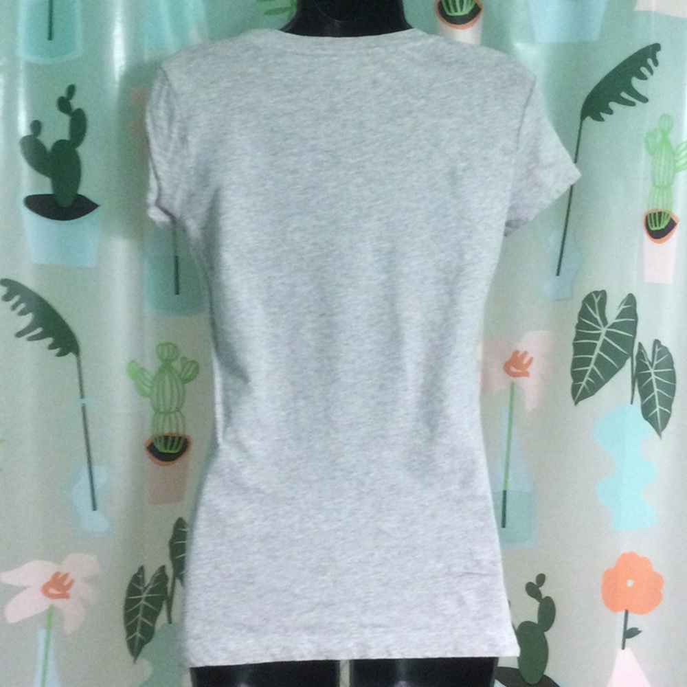 Tommy Hilfiger Tee - Picture 3 of 6